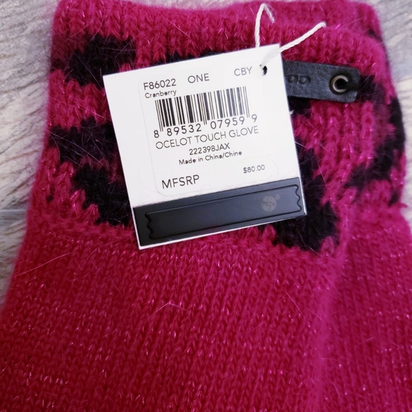 SALE 🔥Coach Gloves🔥 - Picture 3 of 3